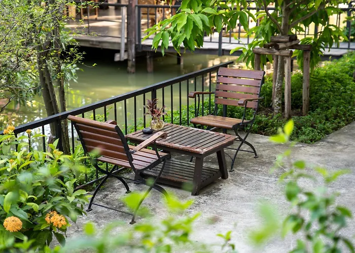 Ploen Pirom Bangkok